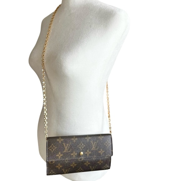 Louis Vuitton Monogram Leather International Trifold Wallet on a Gold Chain - Picture 4 of 9